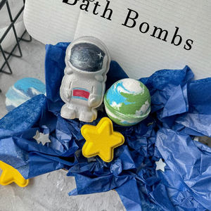 Fun Galaxy-Inspiré Nourrissant pour la peau et aromatique 50g Space Bath Fizzies Bombes de bain pour cadeau idéal pour les enfants - Product Image 5