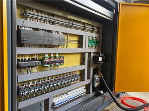 Machine de moulage par extrusion-soufflage Tzmiracle pour réservoirs d'eau en PE, PVC, HDPE, PP de <span class=keywords><strong>1000</strong></span>, 2000, 3000 <span class=keywords><strong>litres</strong></span> - Product Image 2