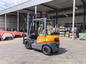 Hoogwaardige heftruck 1,5 ton 4,0 ton LPG benzine dubbele brandstof 3m 6m hefhoogte magazijnuitrusting - Product Image 2