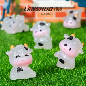 ตุ๊กตาวัวเรซิ่น Lanshuo ขนาดเล็ก 3 มิติ DIY พวงกุญแจ ตกแต่งบ้าน รูปทรงสัตว์ - Product Image 3