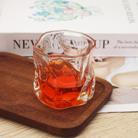 Chine Usine Fourni Directement De Luxe Verre Whisky Tasses Alcool Tasse à Boire avec Pulvérisation Couleur Vente En Vrac