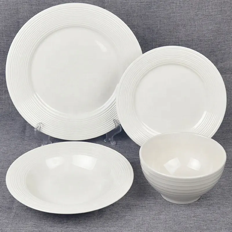 Großhandel Geschirr Bulk Keramik Gerichte Günstige 16PCS White Plates Restaurant Geschirr Porzellan Keramik Teller für zu Hause