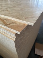 Panneau de toiture OSB 3 de 12 mm certifié FSC EN 300 CE 2+ pour bardage de toiture et construction
