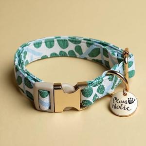 Collar de Perro de Algodón Personalizado con Estampado Moderno y Elegante en Color Menta, Talla M, Cómodo y Duradero, Accesorio para Pasear, Diseño Exclusivo para Perros - Product Image 1