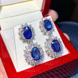 Orecchini a perno lunghi con zirconi a forma di fiore per donna, eleganti gioielli alla moda per le orecchie - Product Image 3