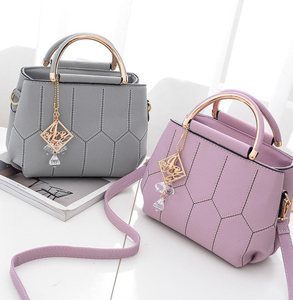 Sac à main, portefeuille et sac à bandoulière de créateur pour femme, sac à bandoulière de luxe avec logo personnalisé - Product Image 1