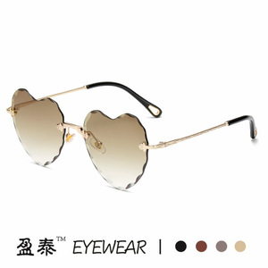 Heart Shape <b>Gradient</b> Pink <b>Sunglasses</b> Women's Fashion Retro UV400 Metal Frame PC Lens Gold Color - Product Image 4