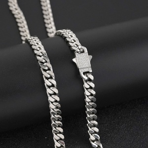 สร้อยคอคิวบันฮิปฮอปผู้ชายแบบปรับได้ สแตนเลสสีเงิน ประดับเพชรซิร์คอนแบบไมโครเซ็ต - Product Image 3