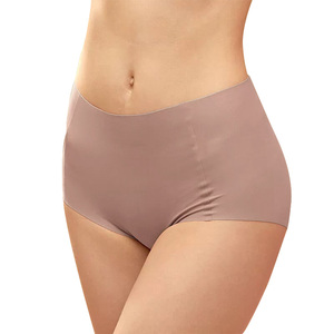 1 STUKS Dames Naadloze Ondergoed Lage Taille Slipjes IJs Zijde Lingerie Ademend Comfortabel Slipje Huidvriendelijke Onderbroek kopen vanaf een prijs van 27