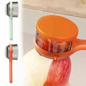 Éplucheur de légumes avec récipient, éplucheur de pommes de terre, râpe à carottes et pommes, éplucheur de fruits de cuisine, trancheuse en acier inoxydable, couteau à éplucher - Product Image 1