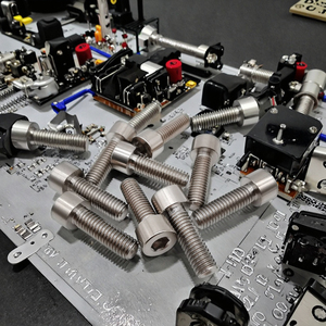 Nhà máy cung cấp trực tiếp kích thước nhỏ <span class=keywords><strong>GR5</strong></span> M1.6 <span class=keywords><strong>M2</strong></span> <span class=keywords><strong>M2</strong></span>.<span class=keywords><strong>5</strong></span> M3 M3.<span class=keywords><strong>5</strong></span> Titan Hex ổ cắm bu lông - Product Image 3