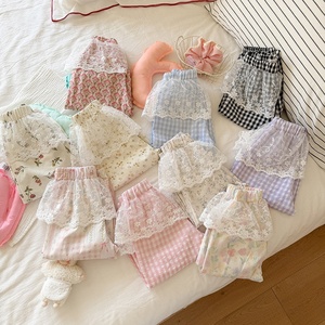 Pantalones cortos informales con estampado floral y encaje para niños pequeños y niñas, uso diario de verano - Product Image 1