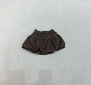 Shorts en similicuir PU pour filles, taille élastique, style ballon, collection automne, minimalistes, vente en gros, vêtements pour enfants, OEM - Product Image 4