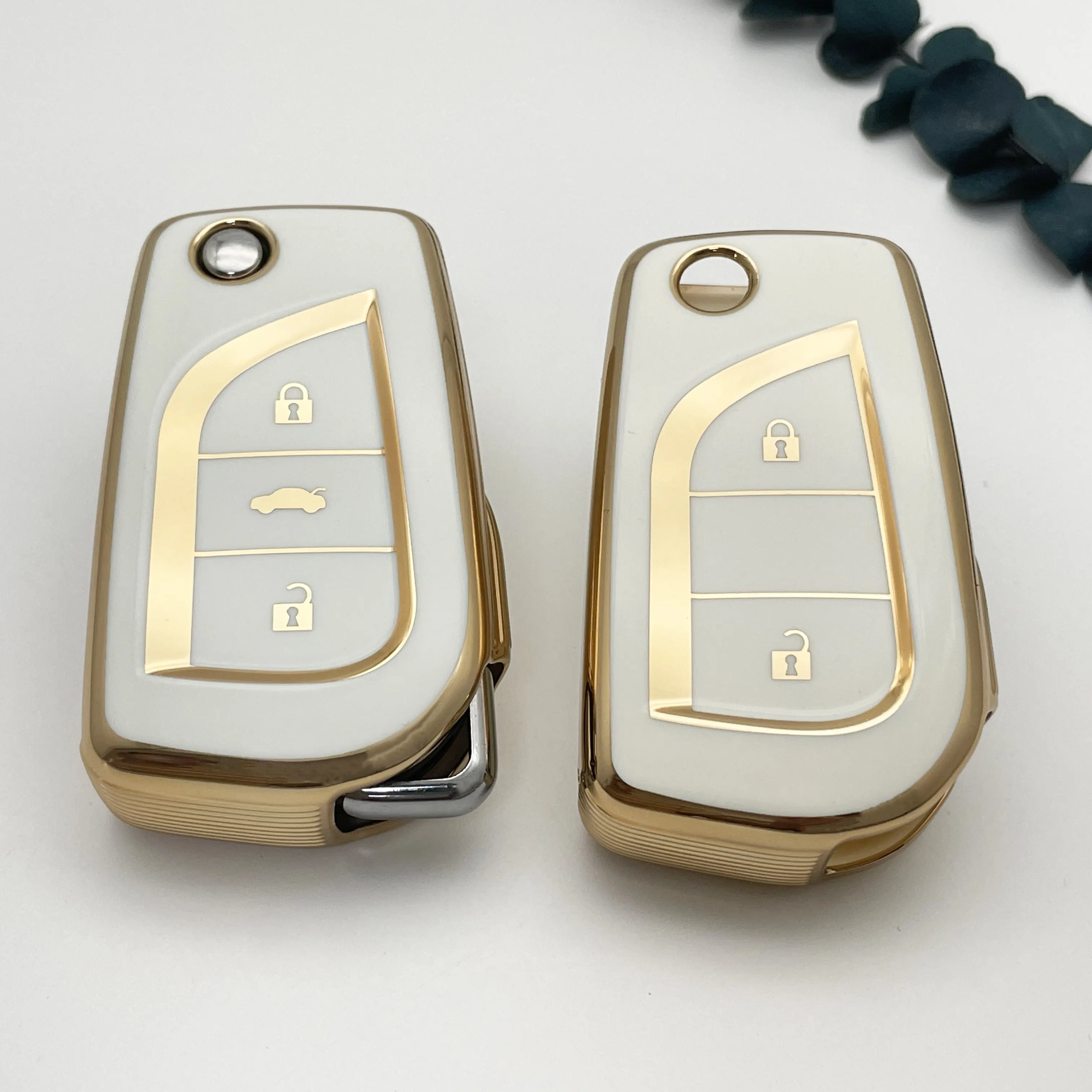 2023 hot seller luxury gold edge for toyota carola highlander raize soft TPU plastic remote car key case accessories shell