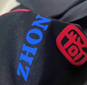 Etiqueta Adhesiva de Vinilo de Goma con Logotipo de Marca, Impresión por Transferencia de Calor 3D Reciclable, Planchado de Ropa, Impresión por Transferencia de Calor de Silicona 3D - Product Image 2