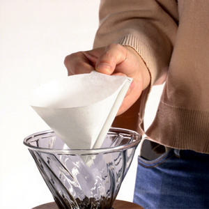 Filtres à café coniques taille 2, blancs blanchis, pour <span class=keywords><strong>V60</strong></span> et pour le café filtre, lot de 100, compatibles avec la plupart des passoires - Product Image 3