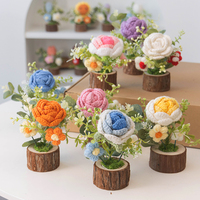 OEM ODM Pot de fleurs en crochet de tournesol fait à la main fil de laine à tricoter pour la fête des mères remise des diplômes nouvel an