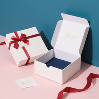Boîte en carton pour bijoux Magenta Gif avec doublure éponge Lot de coton inséré pour le stockage et la présentation