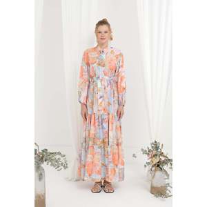 เดรสยาวพิมพ์ลายดอกไม้ คอจีน ทรงเอไลน์ ผ้าชีฟองสีส้ม ระบายอากาศได้ดี สำหรับผู้หญิง - Product Image 4