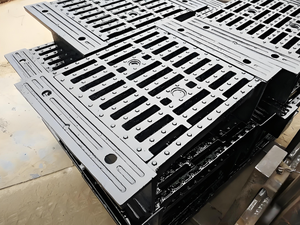Grille de drainage en <span class=keywords><strong>fonte</strong></span> ductile métallique avec <span class=keywords><strong>plaque</strong></span> de couverture carrée pour eaux usées - Product Image 4