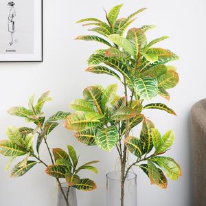 Arbre artificiel Banian doré, structure multi-fourches, feuilles à transition de couleur, construction en plastique pour décoration minimaliste de salon - Product Image 3