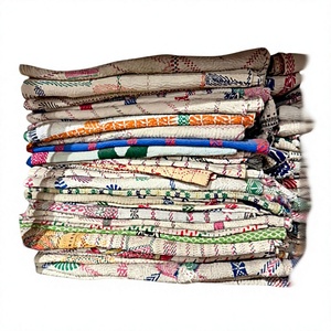 Funda de Sofá Tradicional Kantha Bordada a Mano en Bengali, con Técnica Nakshi, Cosida a Mano, Transpirable, de Algodón No Tejido - Product Image 5