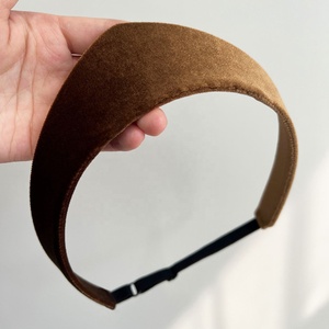 2026 英国复古天鹅绒发带女式手工皇冠大容量发带加垫复古美学发饰 - Product Image 3