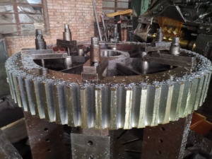 Fabricant minier Boîte de vitesse lourde Transmission de haute qualité Grand pignon Coulée d'acier Éperon Grande roue dentée - Product Image 6