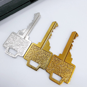 Llaves de oro y plata, llaves que cambian de color, accesorios de magia de cerca Kingmagic, fiestas, espectáculos de talento. - Product Image 2