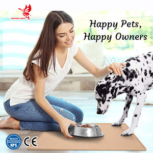 <span class=keywords><strong>Tapis</strong></span> d'alimentation antidérapant <span class=keywords><strong>pour</strong></span> <span class=keywords><strong>chien</strong></span> de qualité alimentaire à bord surélevé <span class=keywords><strong>pour</strong></span> éviter les déversements Napperon en silicone <span class=keywords><strong>pour</strong></span> bol d'aliments et d'eau <span class=keywords><strong>pour</strong></span> animaux de compagnie - Product Image 1