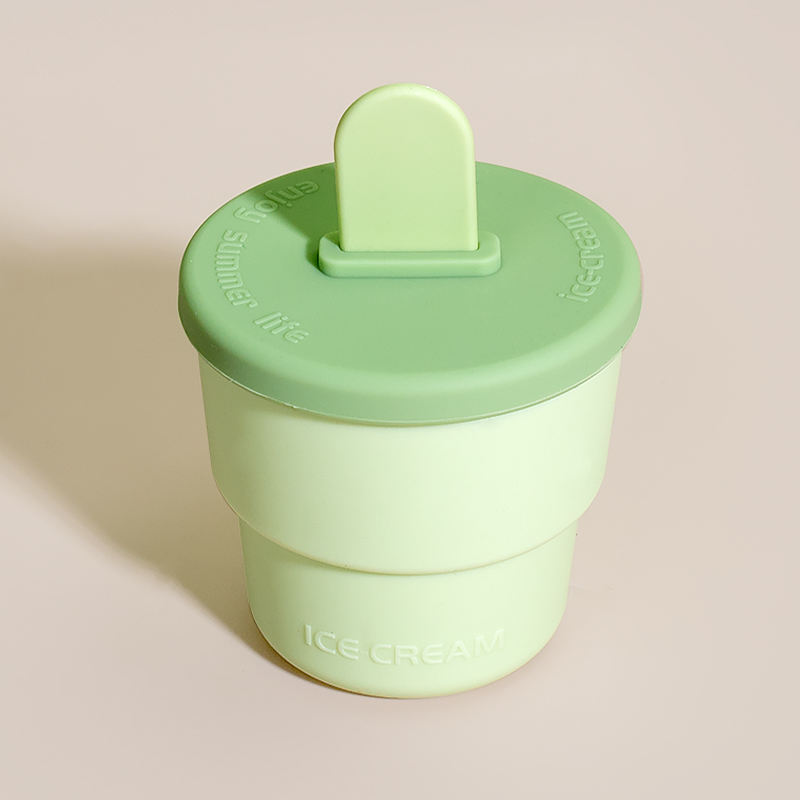 สีเขียว