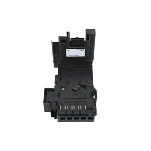 Unité de gestion de batterie Peugeot Citroën 3008 6500GR 9813136680 pour système électrique de véhicule - Product Image 1