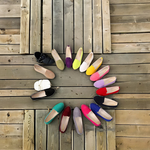 Zapatos planos informales antideslizantes de color caramelo para mujer, estilo barco ligero con cierre de botón para la temporada de invierno - Product Image 2