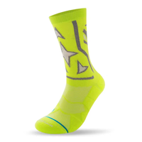 Chaussettes de sport réfléchissantes lumineuses pour hommes et jeunes, mi-mollet, confortables, respirantes, semelle en tissu éponge, faible MOQ pour la course nocturne