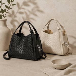 Usine Custom Cuir Tressé Poignée Nouée Noir Panneau Bande Amovible Minimaliste <span class=keywords><strong>Sac</strong></span> Femme Seau - Product Image 2