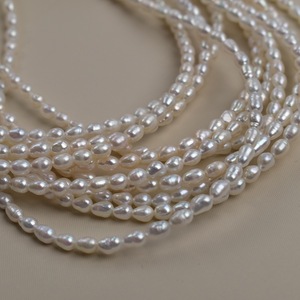 Nouvelles perles d'eau douce baroques AK en forme de goutte d'eau de 4-5 mm, perles blanches naturelles en vrac pour la fabrication de bijoux faits main en stock - Product Image 3