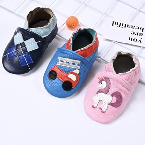 Chaussons personnalisés avec logo pour bébés filles et garçons, adorables animaux de dessin animé, premières chaussures mocassins pour tout-petits - Product Image 3