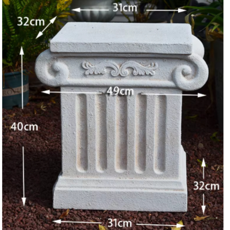 Colonne romaine carrée blanche