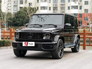 G WAGON G63 2024 con Interni Rossi Diamantati e Fibra di Carbonio, Auto Usate - Product Image 1