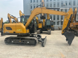 Brand New 75GA 7.5Ton Compact Crawler Excavator, Heavy-Duty <b>Digger</b> with Dozer Blade for Municipal Road Construction - Product Image 5