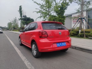 <span class=keywords><strong>Volkswagen</strong></span> <span class=keywords><strong>Polo</strong></span> 1.5L Automatique Confort 5 portes Hayon LHD Essence 2019 Voiture d'occasion Faible kilométrage Inspectée Export Chine Stock - Product Image 5