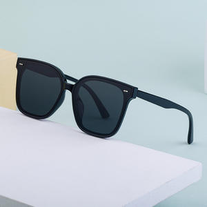 Lunettes de soleil unisexes tendance style GM, protection UV400, monture PC, verres TAC, protection solaire C10, pour voyage, conduite et style urbain - Product Image 4