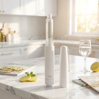 Flacon en verre transparent pour soins de la peau avec bouchon métallique