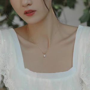 Collar de Perlas de Agua Dulce Pequeñas y Lujosas para Mujer, Diseño de Nicho de Lujo Ligero, Estilo Moderno, Cadena para Clavícula - Product Image 1