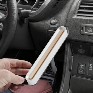 Diffuseur d'aromathérapie de luxe en noyer et métal pour voiture, fixation sur grille d'aération, désodorisant avec éclairage d'ambiance, parfum lavande longue durée - Product Image 4