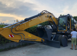 Productos Más Vendidos: Excavadora de Ruedas Xe210wb de 20 Toneladas con Neumáticos, Precio - Product Image 3