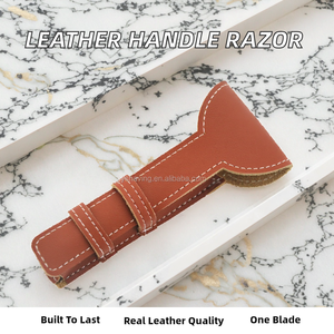 Rasoir de sécurité à double tranchant avec manche long en bois, étui de voyage - Product Image 2