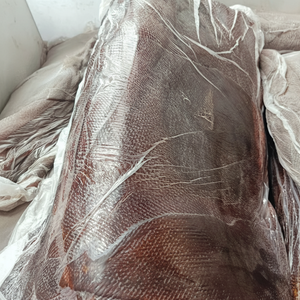 Feuille fumée côtelée RSS5-fabriquée au Vietnam, feuille de caoutchouc de qualité pneu à faible coût, matériau fiable pour les produits d'ingénierie - Product Image 1