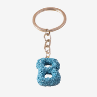 Creatieve eco-vriendelijke hars roos bloem sleutelhanger met offset gedrukt A-Z alfabet handtas charme accessoire voor kinderen