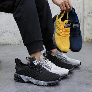 รองเท้ากีฬาผู้ชายแบบสวมใส่สบาย ระบายอากาศได้ดี ดีไซน์ทันสมัย พร้อมเชือกผูกและพื้นกันลื่น เหมาะสำหรับเล่นกีฬาและใส่ลำลองในช่วงฤดูร้อน - Product Image 2